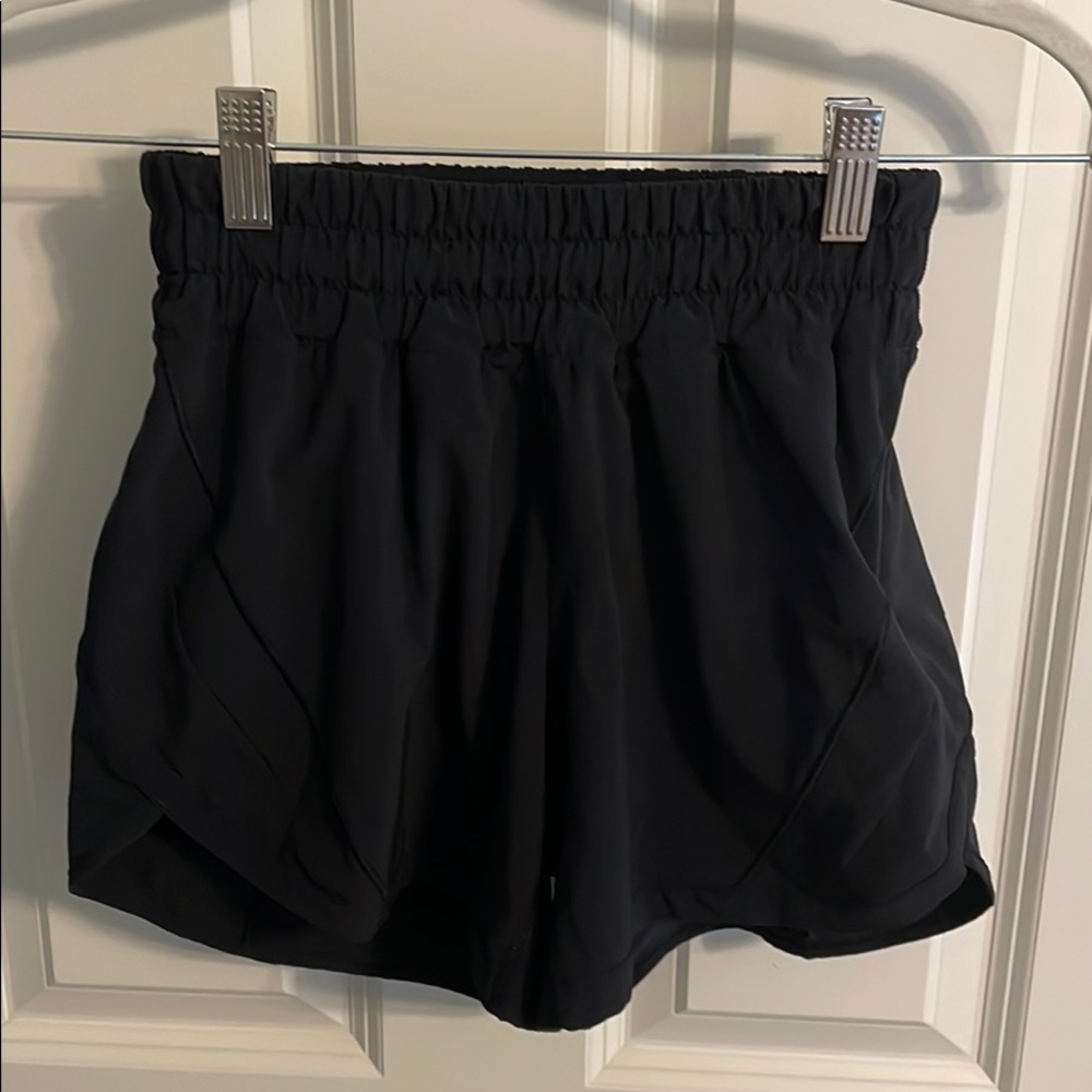 lululemon black track that shorts